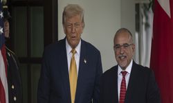 Trump, Bahreyn Kralı Al Halife ile Beyaz Saray'da bir araya geldi