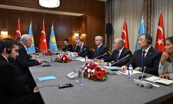 Kazakistan Cumhurbaşkanı Tokayev, Ankara’da Türk yatırımcılarla bir araya geldi