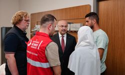 Adana Valisi Köşger Gazze'den gelen Filistinli hastaları ziyaret etti