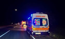 Uşak'ta şarampole devrilen otomobildeki 1 kişi öldü, 2 kişi yaralandı