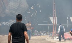 Van'da geri dönüşüm tesisinde çıkan yangın söndürüldü