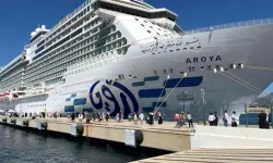 "Aroya" kruvaziyeri 2 bin 241 yolcusuyla Marmaris'e geldi