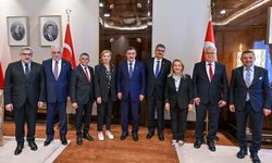 Cumhurbaşkanı Yardımcısı Yılmaz, KKTC-Türkiye Dostluk Grubu Heyetiyle Bir Araya Geldi