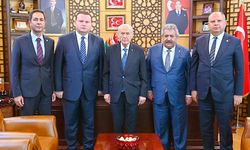 MHP'li Feti Yıldız, Kardeşlik ve Dayanışma Komisyonu üyeleri ile MHP Lideri Bahçeli'yi Ziyaret Etti