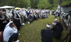 Bosna Hersek'teki savaşta kurşuna dizilerek öldürülen 6 Srebrenitsalı genç anıldı