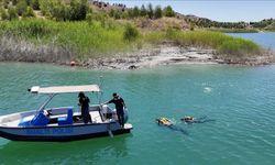 Adıyaman'da su altı polisleri zorlu sularda daima göreve hazır