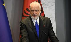 Arnavutluk Başbakanı Rama, yapay zekanın hükümetin bir parçası olabileceğini söyledi