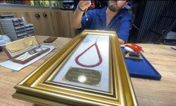 Elazığ’da milyonluk Osmanlı kehribarı tespihler görücüye çıktı