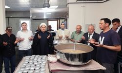 Vali Yiğitbaşı aşure ikramında bulundu
