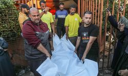 İsrail'in sabah saatlerinden bu yana Gazze'ye düzenlediği saldırılarda 15 Filistinli hayatını kaybetti