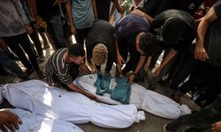 İsrail ordusu Gazze'de bir gazeteciyi daha öldürdü