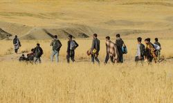 İsrail saldırıları sonrası İran’da düzensiz Afgan göçmenlerin sınır dışı edilmesi hız kazandı