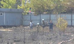 Sancaktepe’de park halindeki kamyon alev alev yandı