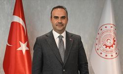 Kimya, Fizik ve Matematik Olimpiyatlarında Büyük Başarı, Sanayi ve Teknoloji Bakanı Kacır Öğrencileri Tebrik etti