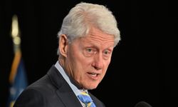 Epstein için hazırlanan doğum günü defterinde eski Başkan Clinton'ın da mesajı yer alıyor