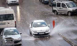 Erzurum'da kuvvetli sağanak etkili oldu