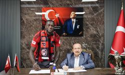Surinamlı Stoper Myenty Abena Resmen Gaziantep FK’da