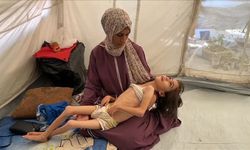 İsrail'in kitlesel açlığa sürüklediği Gazze'de Serebral Palsi hastası küçük kız yaşam mücadelesi veriyor