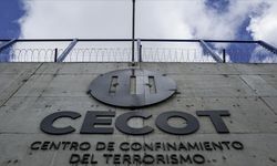 El Salvador’daki Mega Hapishanedeki Göçmenler ABD Kontrolünde mi?