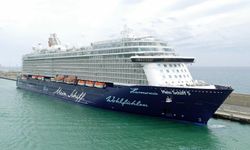 "Mein Schiff 5" kruvaziyeri ile Marmaris'e 2748 turist geldi