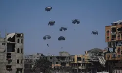 İsrail'in Gazze'ye saldırılarında 28'i yardım bekleyenlerden 64 Filistinli hayatını kaybetti