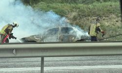 Ankara’da seyir halindeki otomobilde yangın çıktı