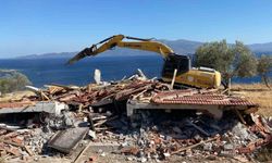 Çanakkale’de 15 kaçak yapı yıkıldı