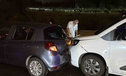 Eyüpsultan’da feci kaza: 16 araç birbirine girdi, 6 yaralı