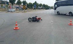 Otomobil ile çarpışan elektrikli motosiklet sürücüsü ağır yaralandı