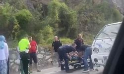 Bursa’da kamyonet otomobile çarptı: 4 yaralı