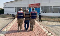 Dolandırıcılık suçundan aranan şahıs, kardeşinin evinde yakalandı