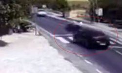 Diyarbakır’da sepetli motosiklet ile otomobil çarpıştı: 2 kişi yaralandı