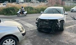 Antalya’da üç aracın karıştığı kazada 7 kişi yaralandı