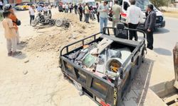 Kamyonetin çarptığı yük motosikleti ikiye ayrıldı: 1 yaralı