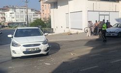 Manavgat’ta iki otomobil çarpıştı: 1 yaralı