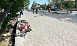 Otomobilin çarptığı bisiklet sürücüsü yaşamını yitirdi