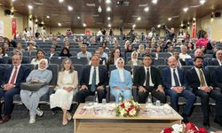 Bakan Göktaş, Bingöl'de Gönül Elçileri ile Koruyucu Aile Farkındalık Toplantısı'nda konuştu