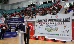 Bakan Bak: "Diyarbakır’a yaklaşık 3.5 milyar lira spor yatırımı, tesis yatırımı yapacağız"