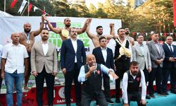 Kunduz’da Başpehlivan Feyzullah Aktürk
