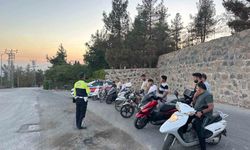 Kilis’te jandarmadan motosiklet sürücülerine eğitim ve denetim