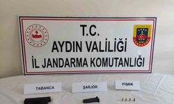 Ruhsatsız silah taşıyan 4 şüpheli yakalandı