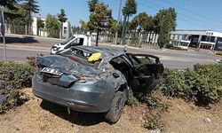 Takla atan araçtaki 9 yaşındaki çocuk hayatını kaybederken 4 kişi yaralandı