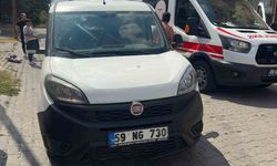 Muratlı’da araç yayaya çarptı: 1 yaralı