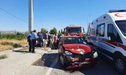 Balıkesir’de önde giden otomobile arkadan gelen araç çarptı: 1 yaralı