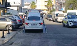 Taksiciler ihbar etti, korsan taksici yakalandı