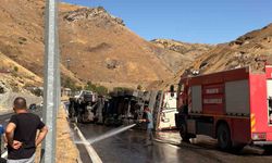 Elazığ’da tır devirdi: 1 yaralı