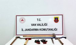 Van’da kaçak kazı yapan 3 kişi yakalandı