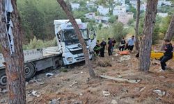 Osmaniye’de şarampole savrulan tır sürücüsü yaralandı