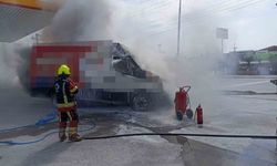 Balıkesir’de akaryakıt istasyonunda araç yangını