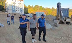 Polisin ikna ettiği şahıs çatıdan indi